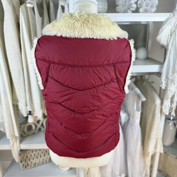 Big Chill sz. Small black vest, warm cozy, quilted puffer layering #4372 - Picture 4 of 9